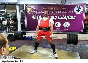محمدرضا خدمت قوی‌ترين مرد كاشان و ورزشکار موفق دسته سنگين وزن ددليفت