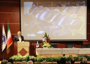سخنرانی تولایی در حضور مدیرعامل بانک توسعه صادرات ایران در اتاق بازرگانی کاشان