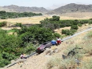 یک کشته در اثر سقوط ۲۰۶ به دره در جاده نطنز بادرود