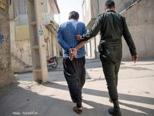 دستگیری معتاد متجاهر در کاشان