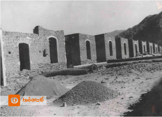 ساخت خانه‌های دولتی پس از سیل ۱۳۳۵ برزک