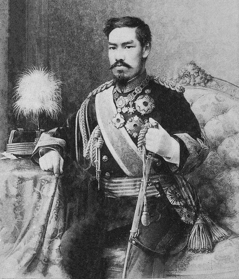 امپراتور میجی بنیان‌گذار ژاپن مدرن