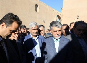 وزیر فرهنگ و ارشاد در دیدار از خانه تئاتر کاشان