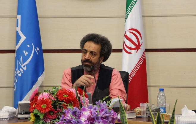 محسن رنانی در دانشگاه کاشان نشست چشم انداز آینده توسعه ایران و جهان