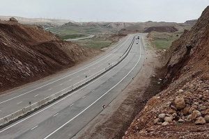 اصلاح قوس و پیچ خطرناک روستای حسنارود در مسیر کاشان به مشهد اردهال