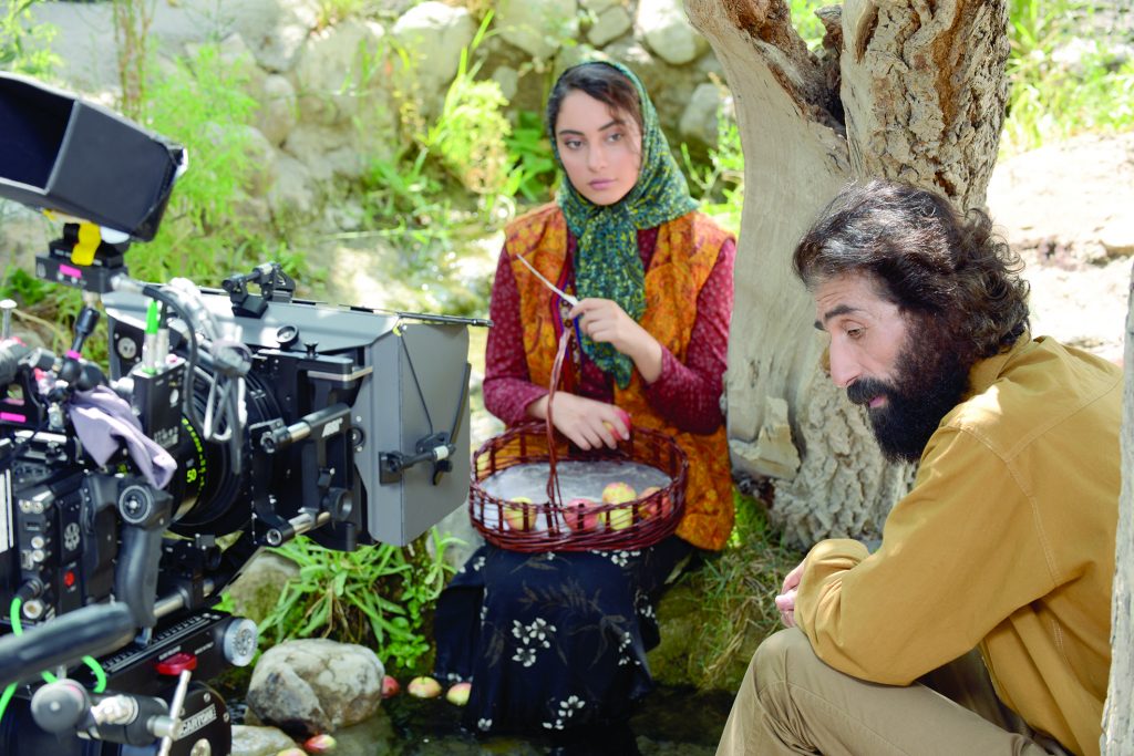 علی قوی‌تن در صحنه‌ای از فیلم سینمایی رؤیای سهراب