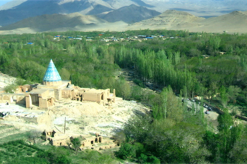 مقبره باباافضل در روستای مرق کاشان