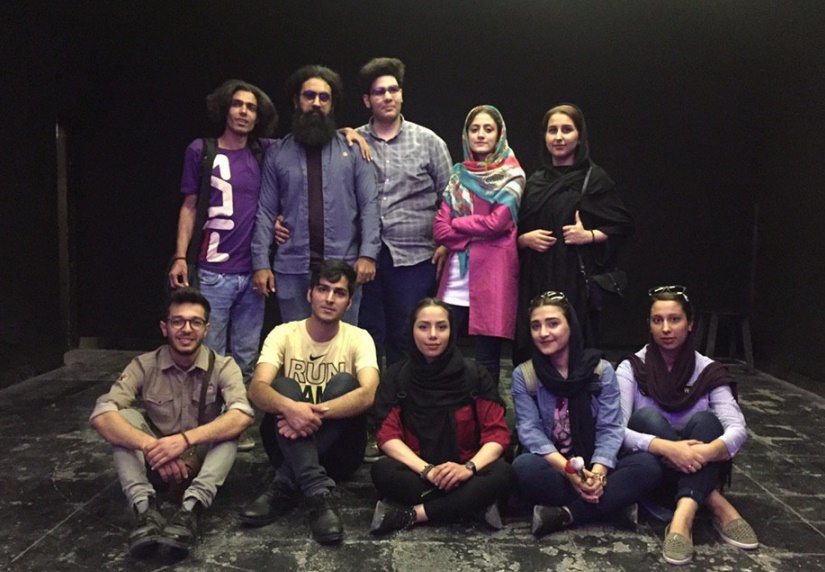 حضور بازیگران نمایش کاشان به همراه کارگردان فرانسوی در جشنواره تئاتر دانشجویی تهران