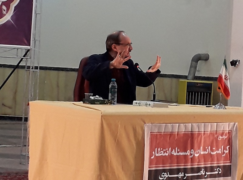 دکتر ناصر مهدوی در مسجد میرنشانه کاشان