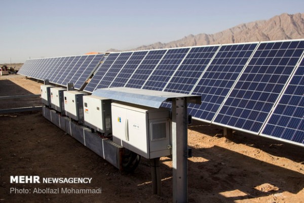 کاشان سومین شهر کشور در نصب و راه‌اندازی نیروگاه خورشیدی