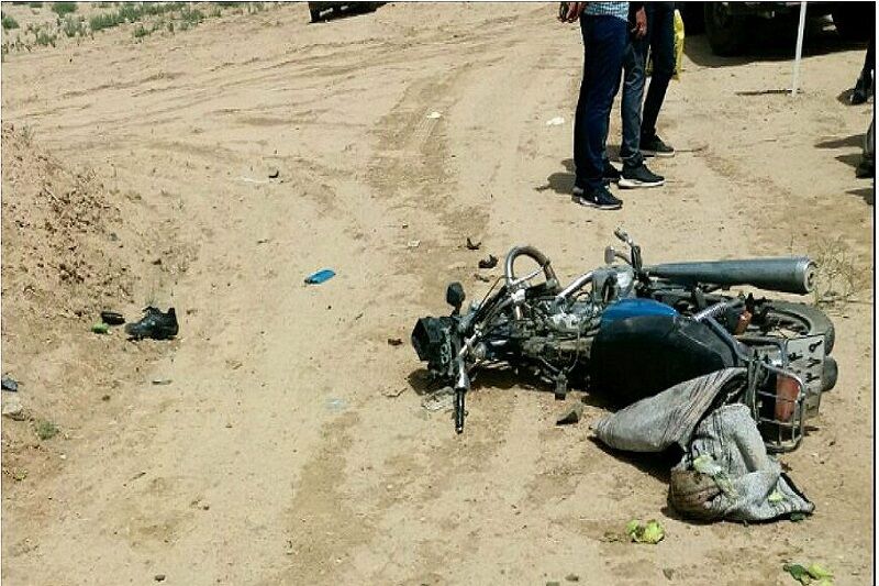 کشته شدن راکب موتور سیکلت در اثر برخورد با وانت در آران و بیدگل