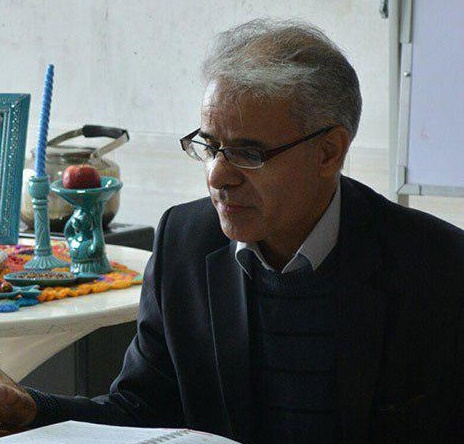 علی مصلحی نویسنده و روزنامه‌نگاه و مربی فن بیان و سخنوری