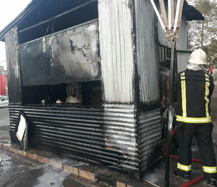 آتش‌سوزی در یک ایستگاه صلواتی ناایمن در خیابان امام کاشان